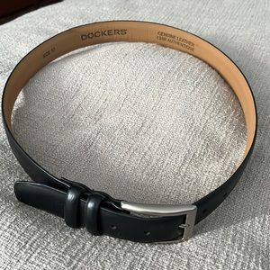 Dockers black leather belt - size 32